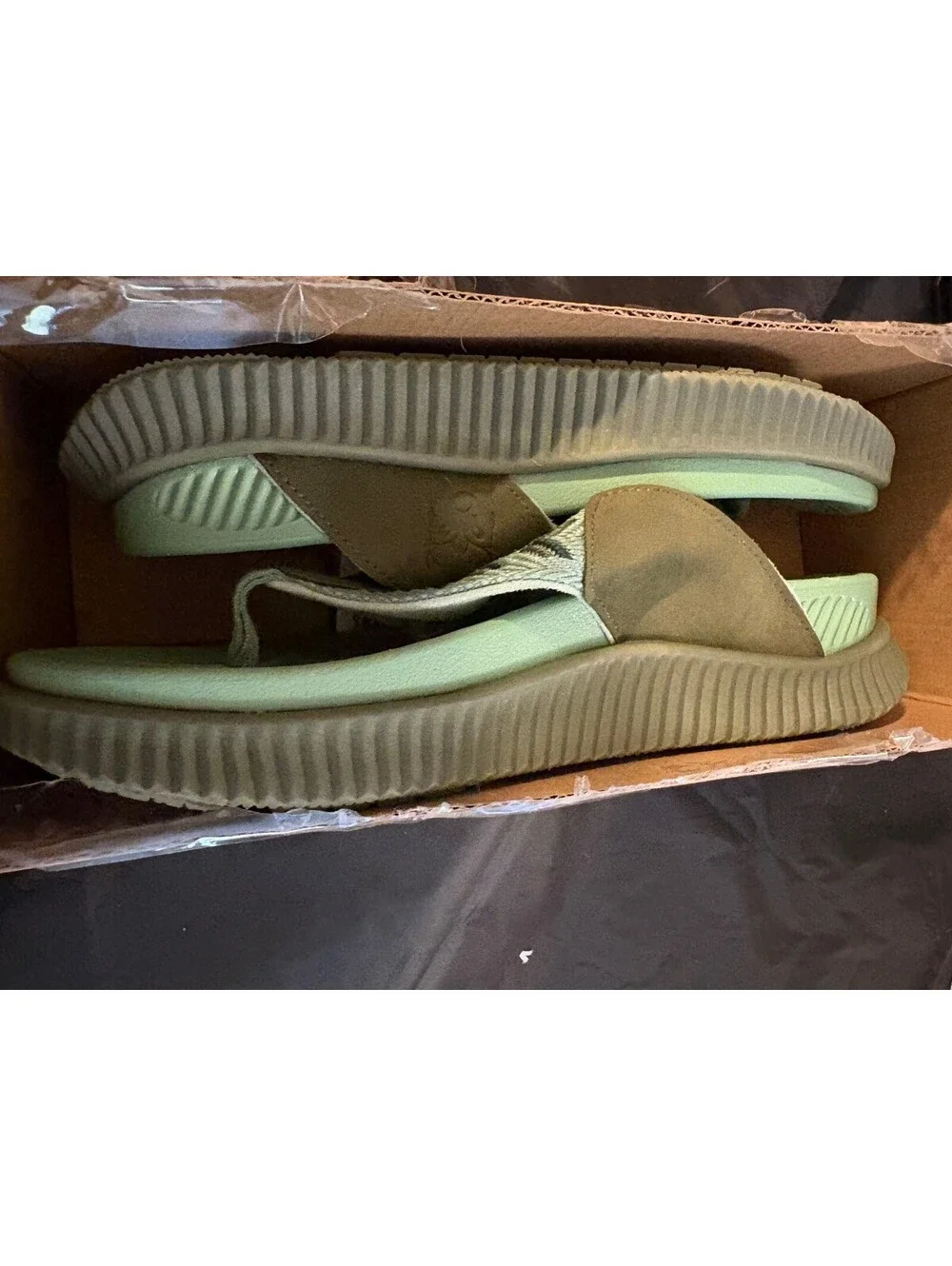 Kuaillu Women's Green Sandal Flip Flops Size US 8.5 EU 39